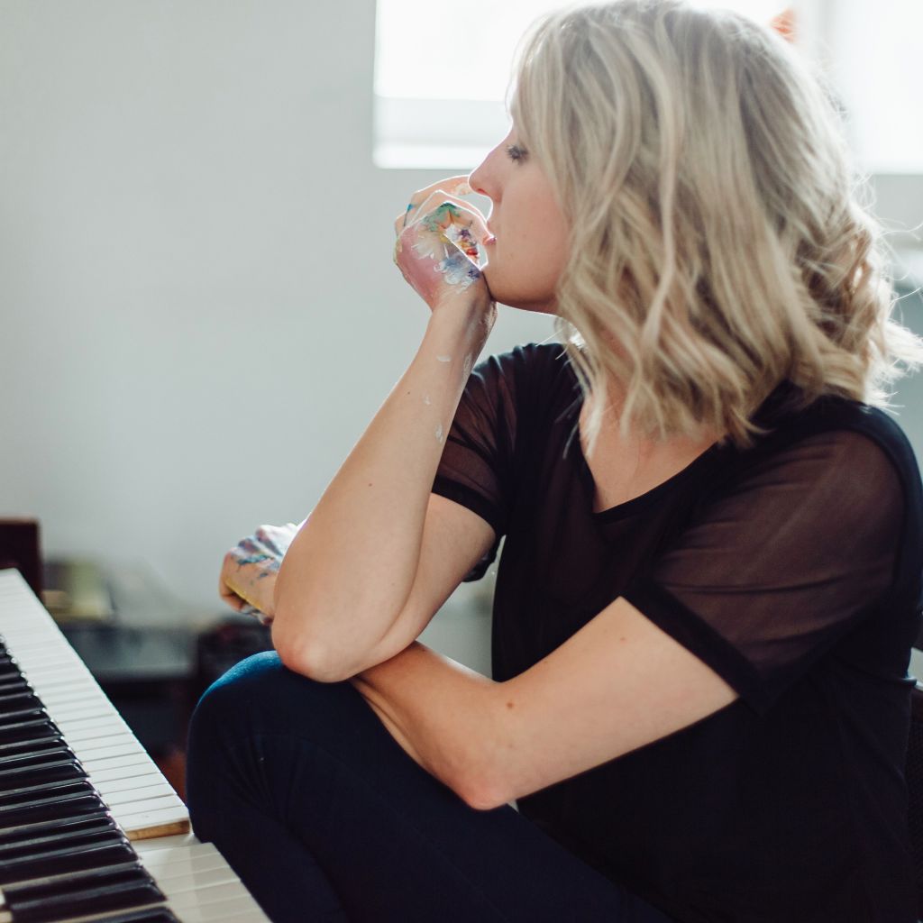 Tania Ilyashova -“Pull Me Closer” feat. Bianca Rose and Sam&nbsp;Fred