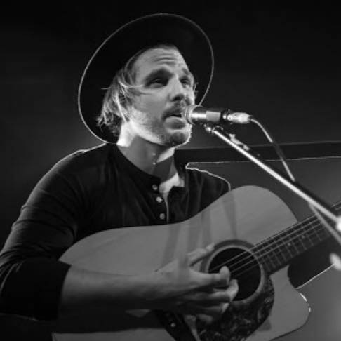 Kyle Lionheart serenades his “Sweet Girl” in new&nbsp;video