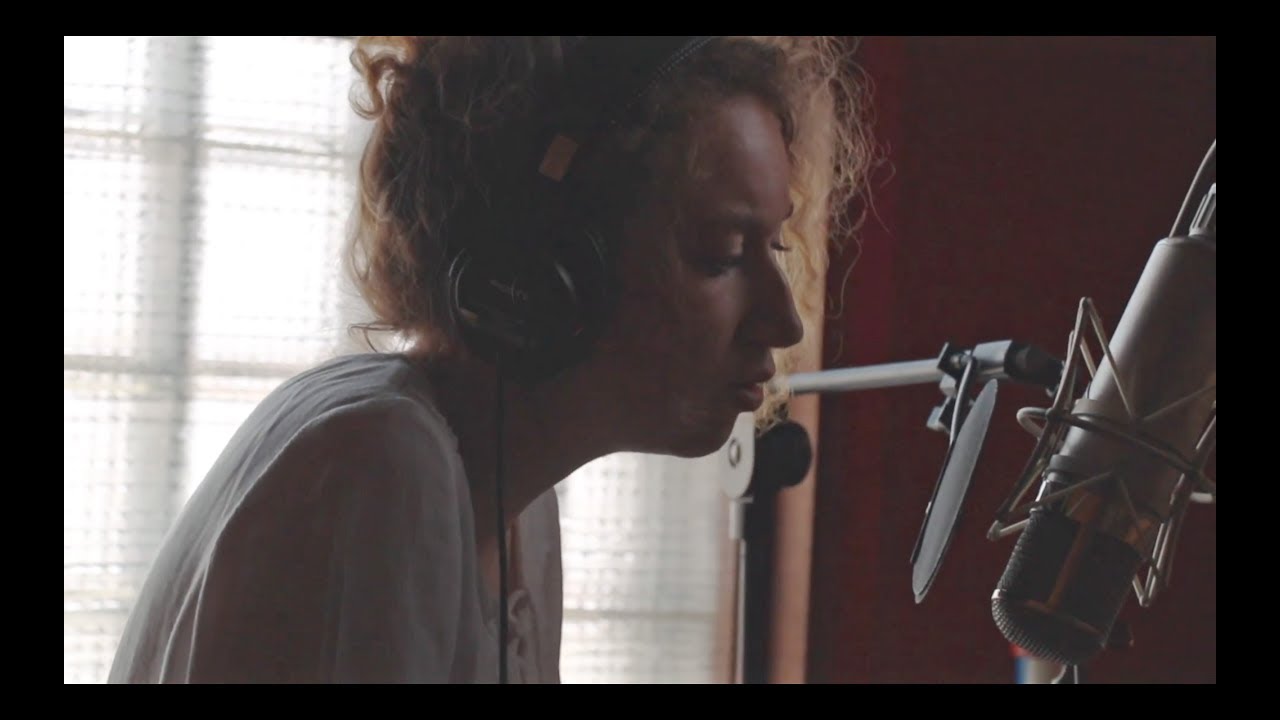 Marie Naffah finally drops debut single, “Let Me Wilt”.