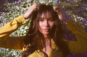 Watch Yasmin Ray’s “Gravity” video