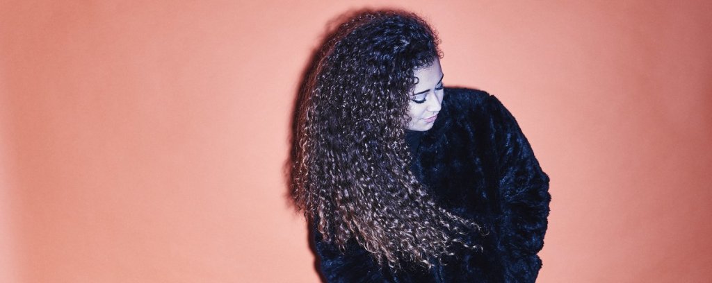 Cecilie Dimma sings of a “Pool of Mistresses”