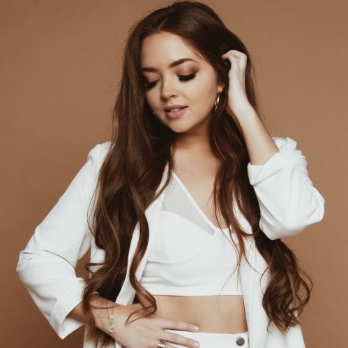 Olivia King & Rob McCoy are “There 4 You” in new single [Aipate