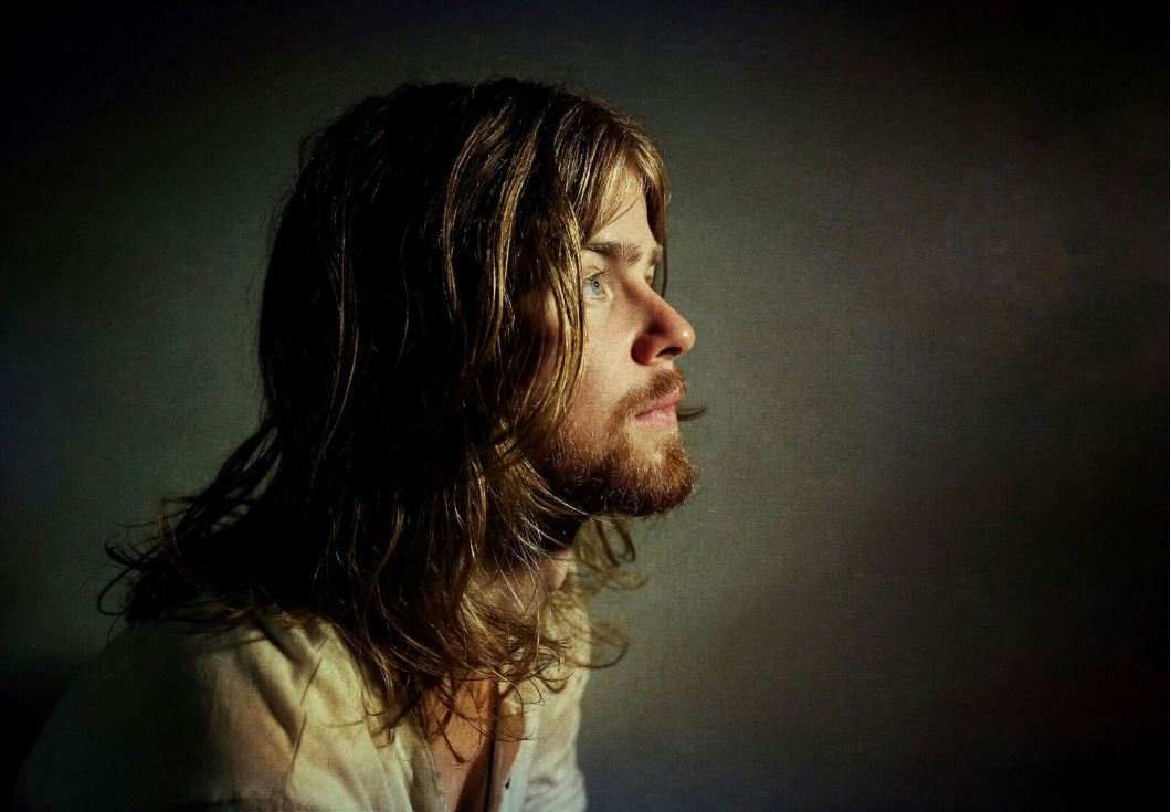 In the album Airwaves, Andrew Leahey needs her to “Remember This”