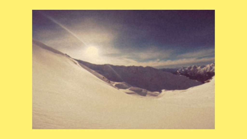 You need to listen to these 3 indie-pop&nbsp;songs