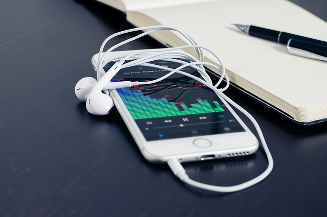 8 Ways Music Helps in Stress Relief
