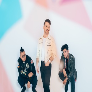 A R I Z O N A unveil “Still Alive” video