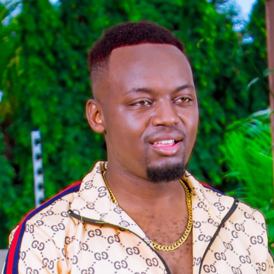 Watch Aimé. M. and Amber Lulu in “Zonge”