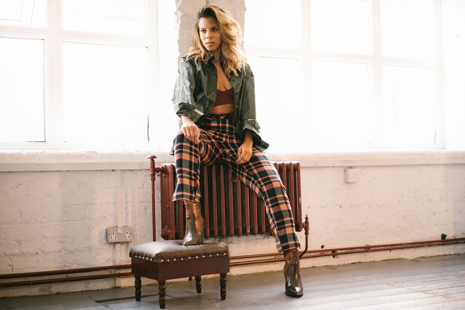 Hear Kelli-Leigh in her new song “Cotton Clouds”