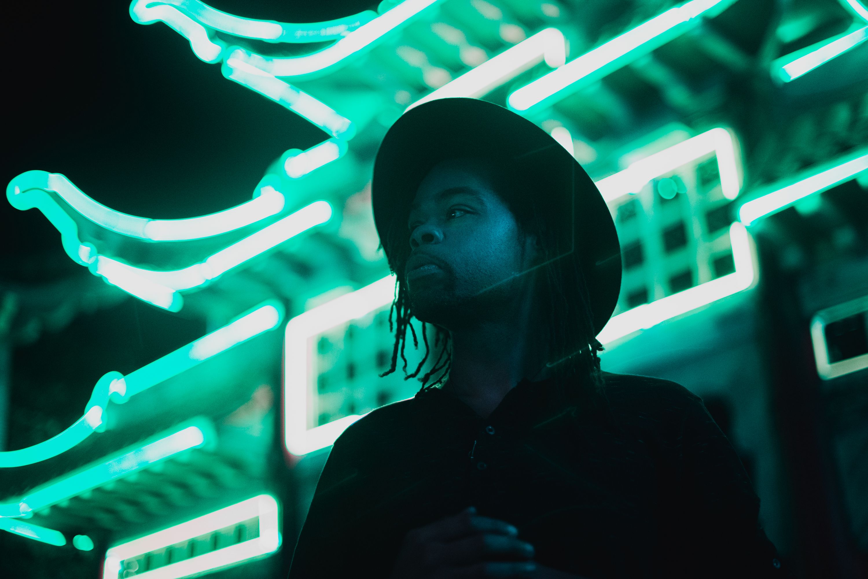 WeareLight drops new single, “Pushing On (Who Says Love Is Easy?)”