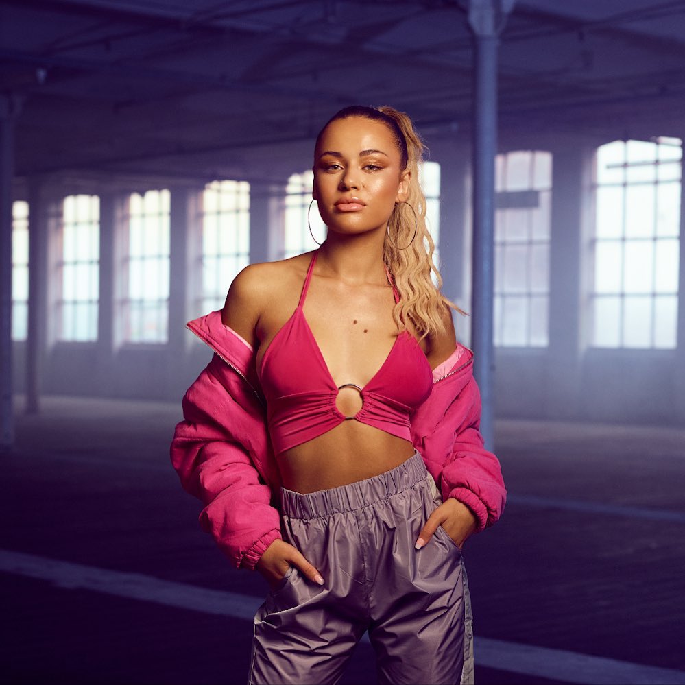 Kiara Nelson delivers “Kisses For Breakfast” in new&nbsp;video