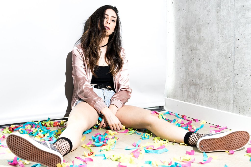 LØLØ shares stripped-down version of “Dead Inside”&nbsp;[Video]