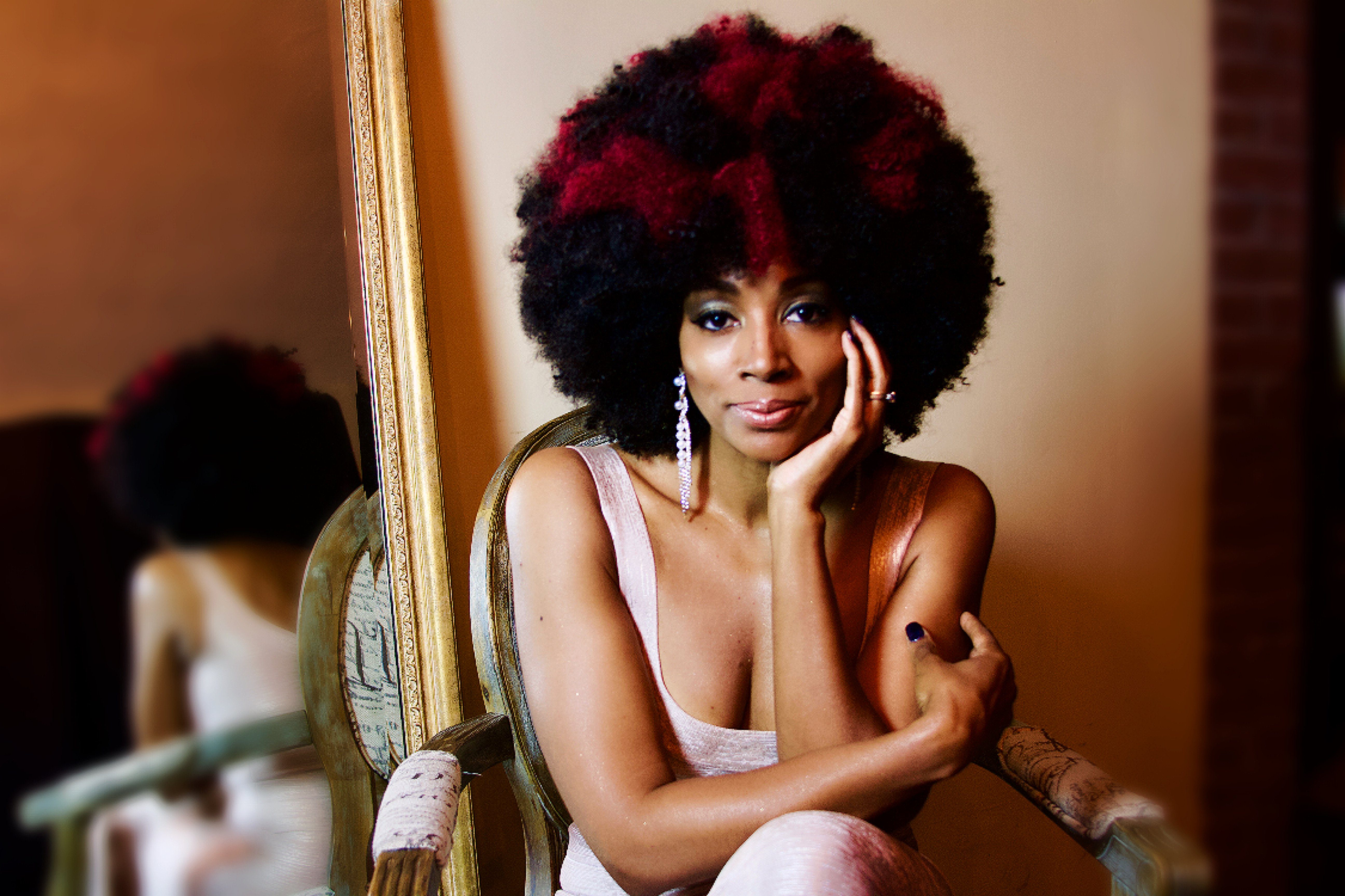 Rachel Eckroth and Sy Smith paint picture of “Perfect Love” in new video