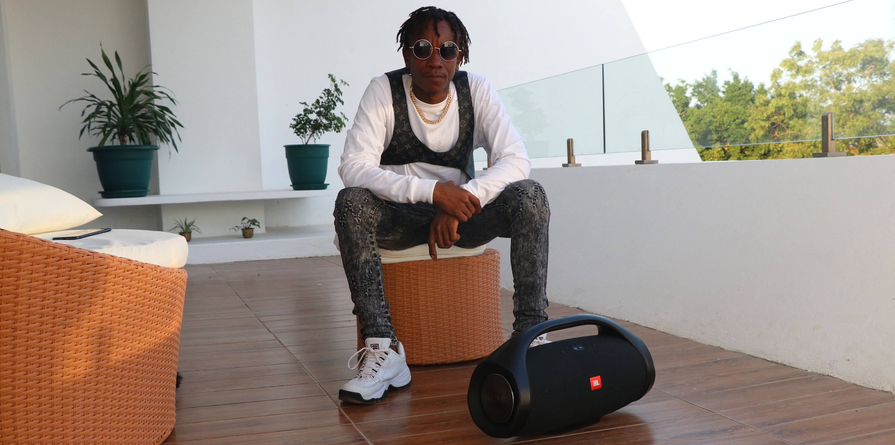 Watch Guchi Boy’s “Hurira” video