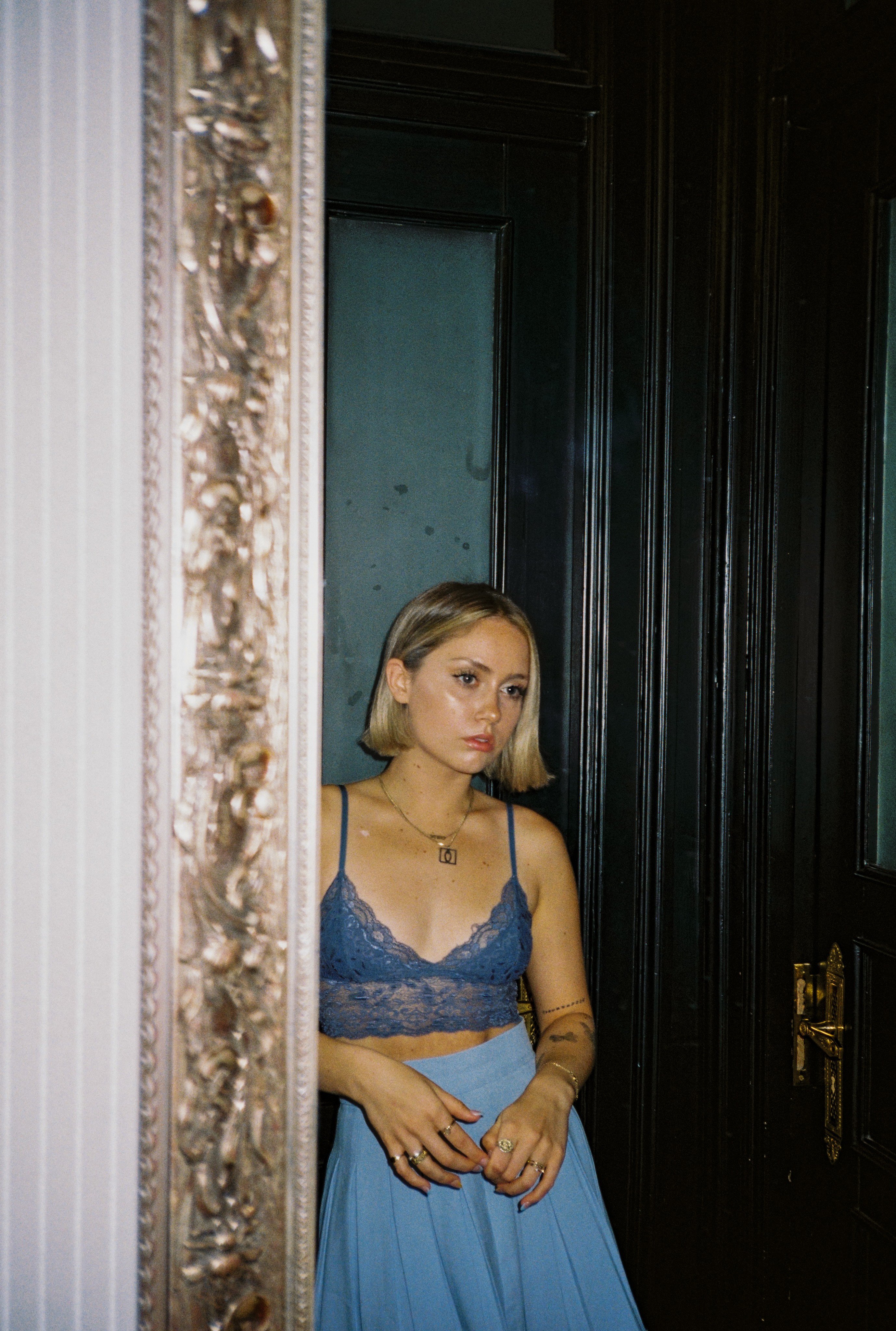Greta Lovisa unveils new single; listen to “SHE”
