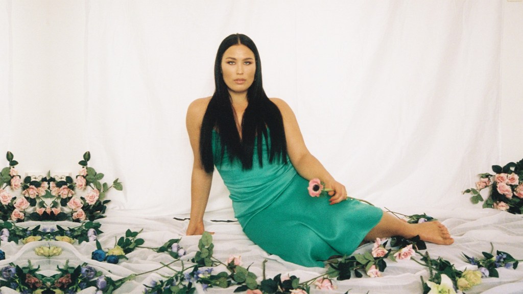 Molly Hammar drops God Is Lonely Too EP, including lead single, “FRIENDS”