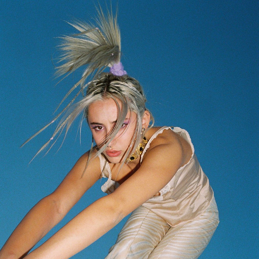 Annika Rose shares new single, “Hypocrite”