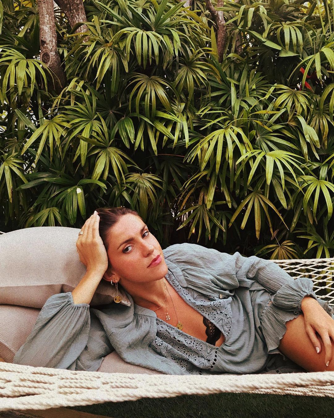 Joëlle Buyckx returns with second single, “All The Time”