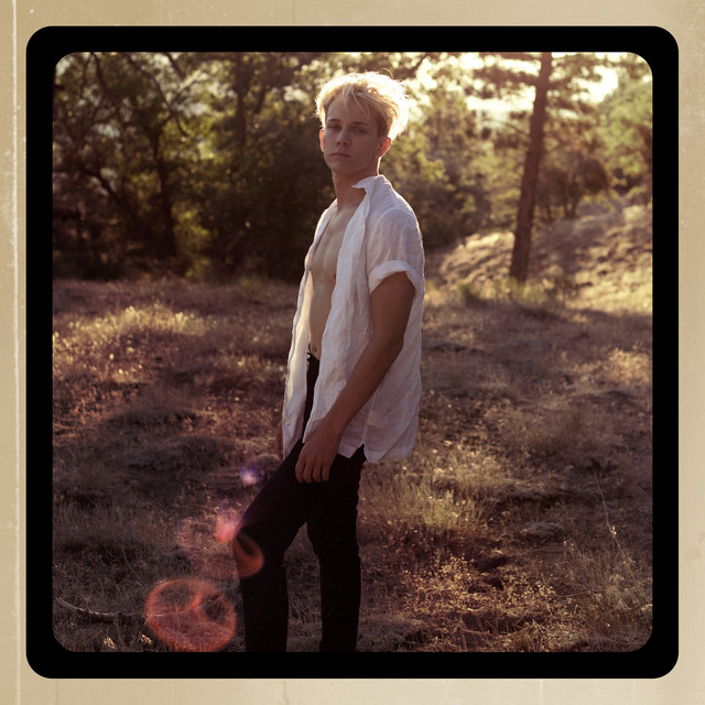 Austin P. McKenzie shares “I’m Not Ready To Go” video