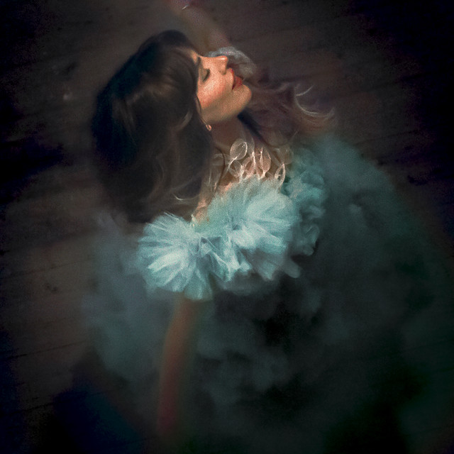 Georgia Cécile delivers new ballad, “He Knew How To Love”