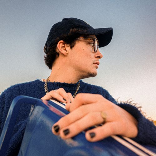 Listen and dance to HOLOW’s “Lullaby”