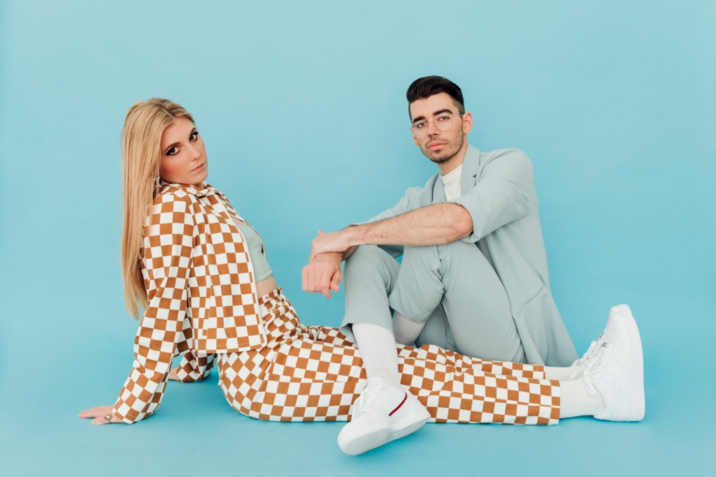 JUNO are unbothered as they reveal playful debut single, “Zero”