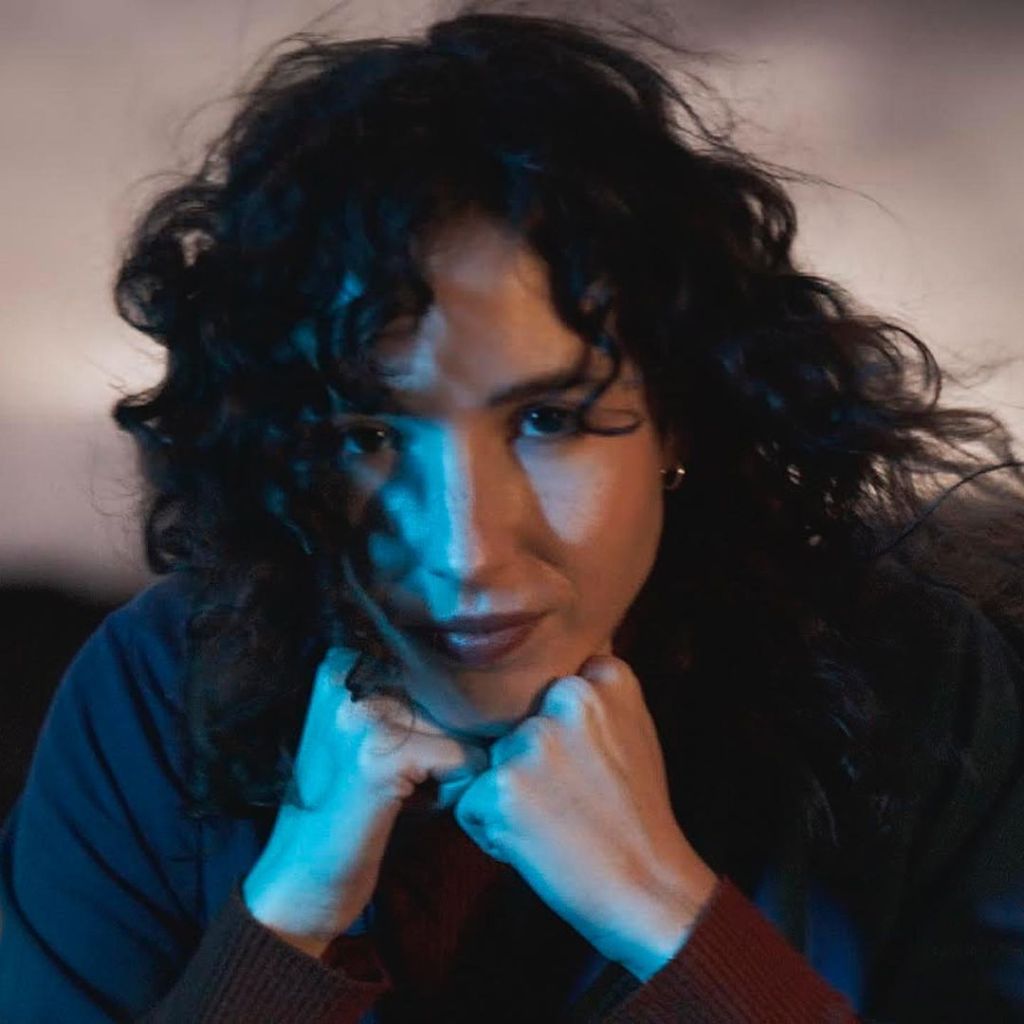 Newcomer Isla Noon shares another song, “I Need To Go Home”; watch&nbsp;video