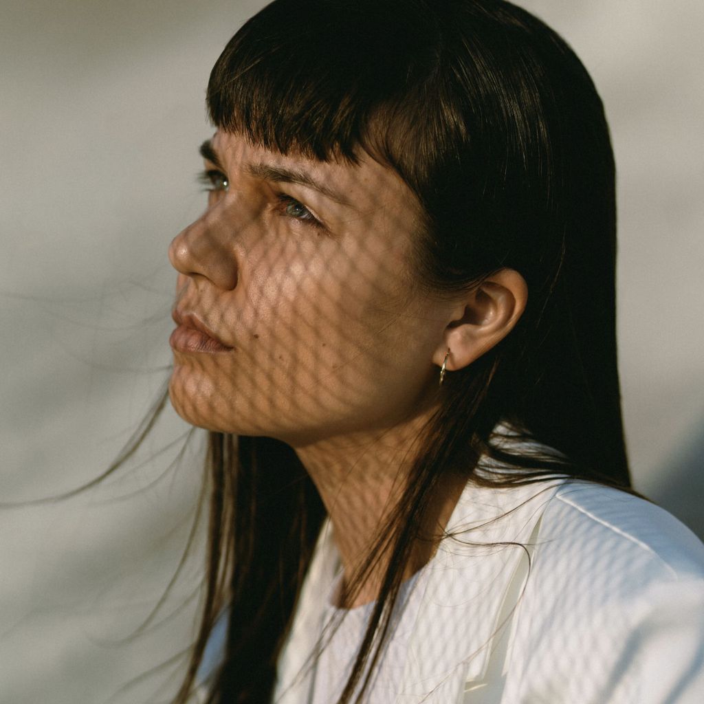 Watch ZØYA’s live stripped version of “Let Me&nbsp;Go”