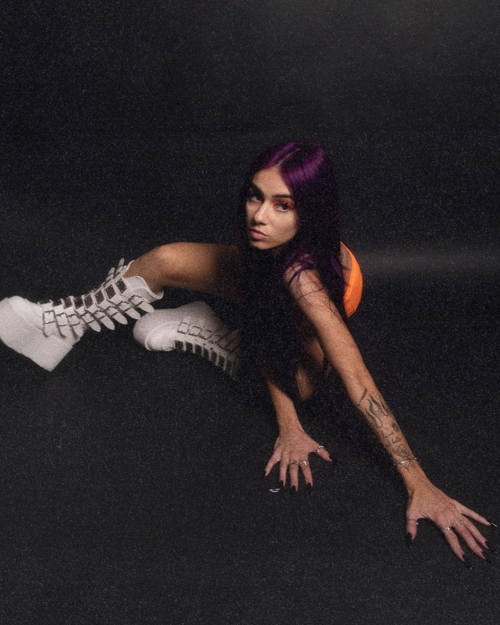 Dance to Aviella’s “Comfortable” featuring&nbsp;QUIX