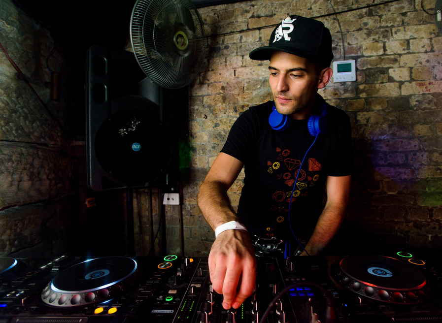 Mars Monero remixes Tilian’s “Breathe”