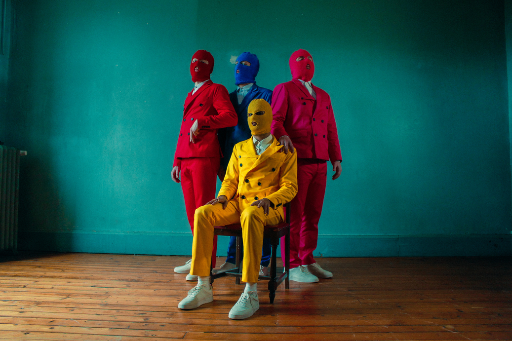 Get to know 4ever lost and see their “Suffocating” video