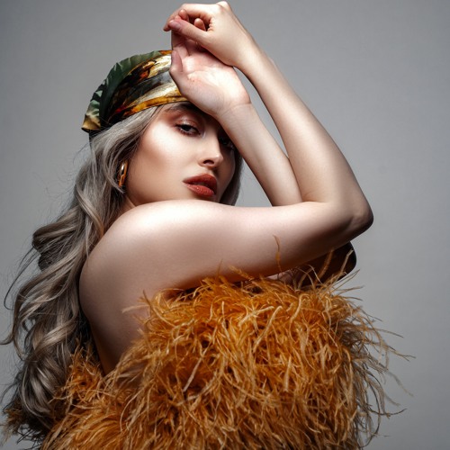 Watch Shiadanni’s video for “Penny&nbsp;Pills”