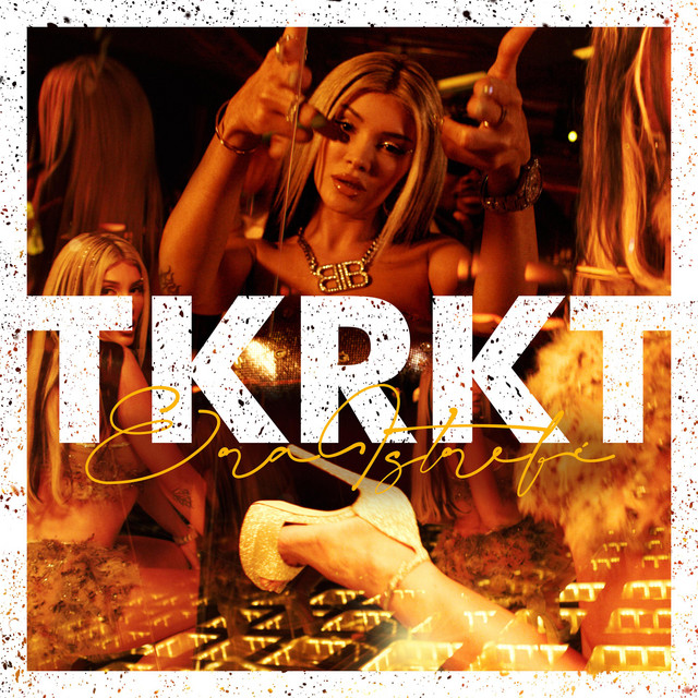 Era Istrefi parties in the club with friends in “TKRKT” video