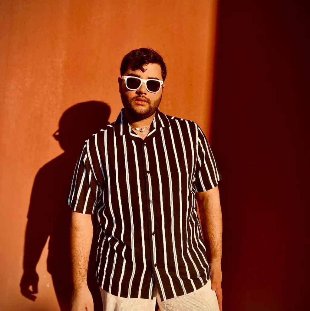 VJDAMUSICMAN delivers new single, “kiss my asstrology”