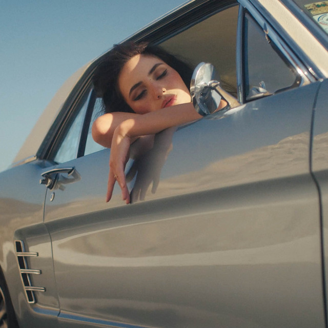 Niina Soleil yearns to escape in “Make It Summer”&nbsp;video