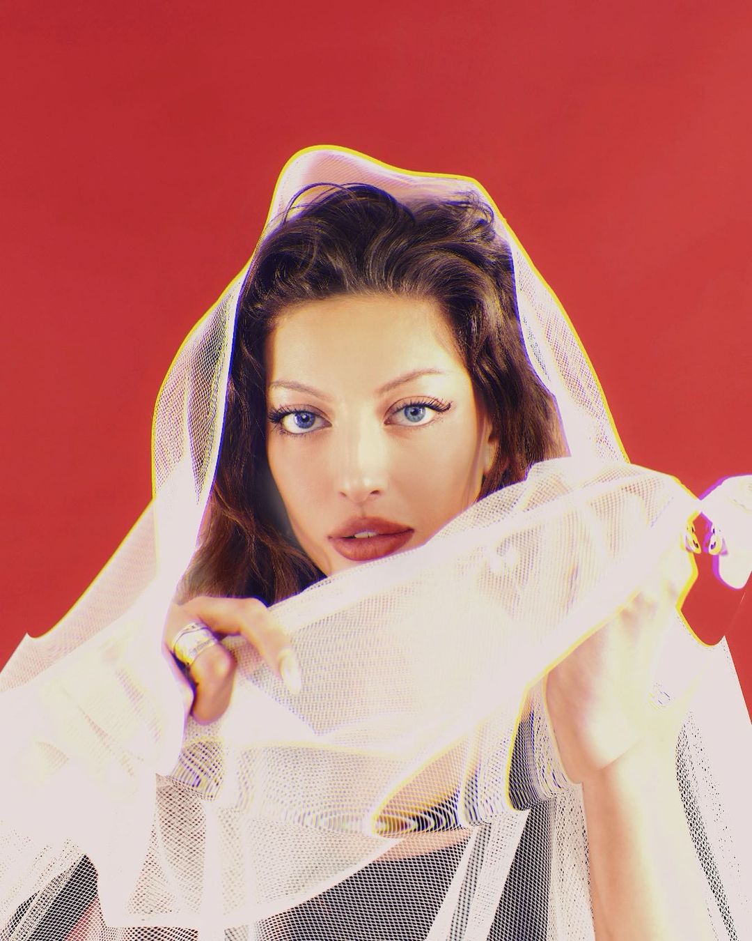 Sofia Karlberg drops Hold My Love EP