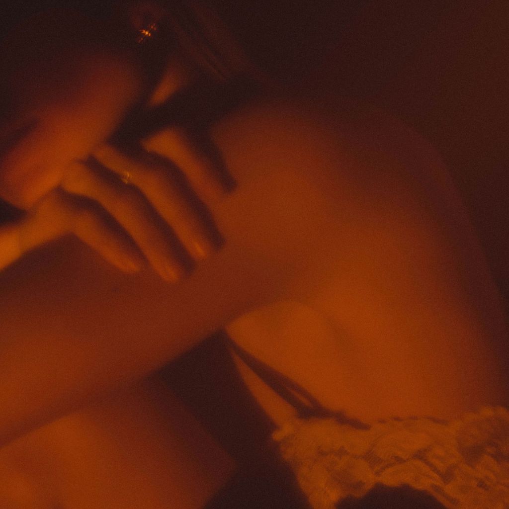 Ella Gilbert drops “Chicken”, her latest&nbsp;single