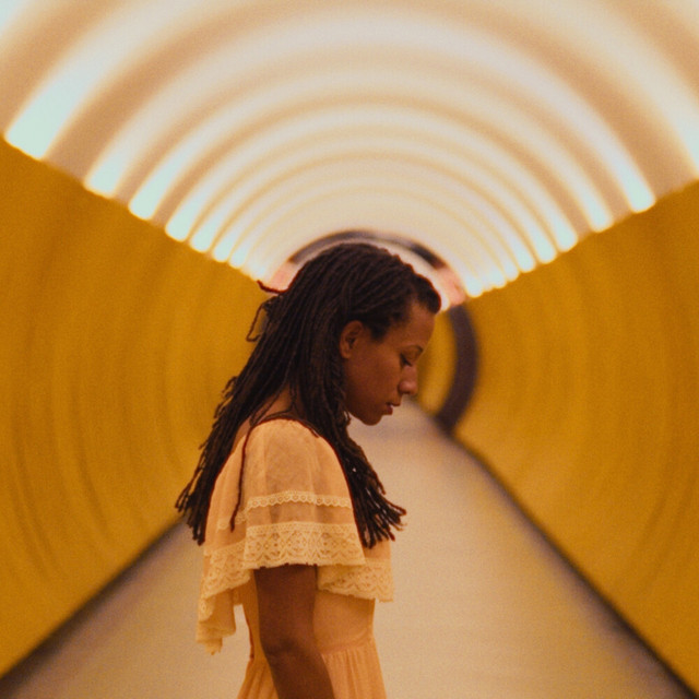 Ché Aimee Dorval reveals “Loveless” video