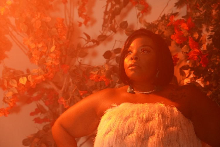 Emi Secrest reckons that “Diamonds are Pressure”; listen to her new song “DAP”