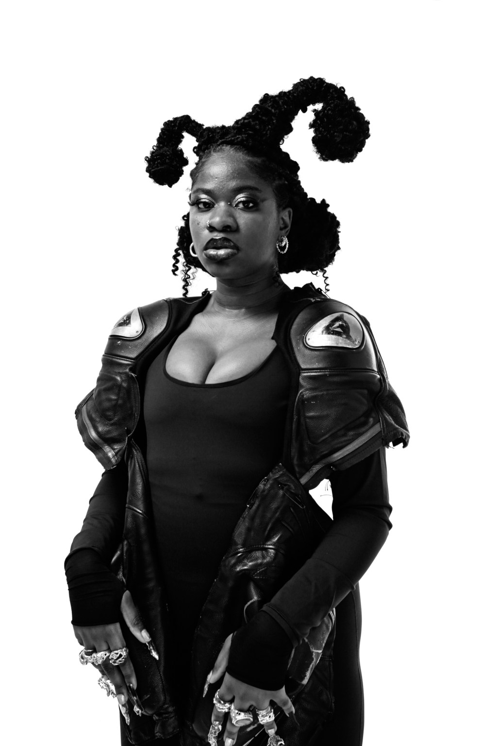 Coely returns with another single; listen to “Kaos”