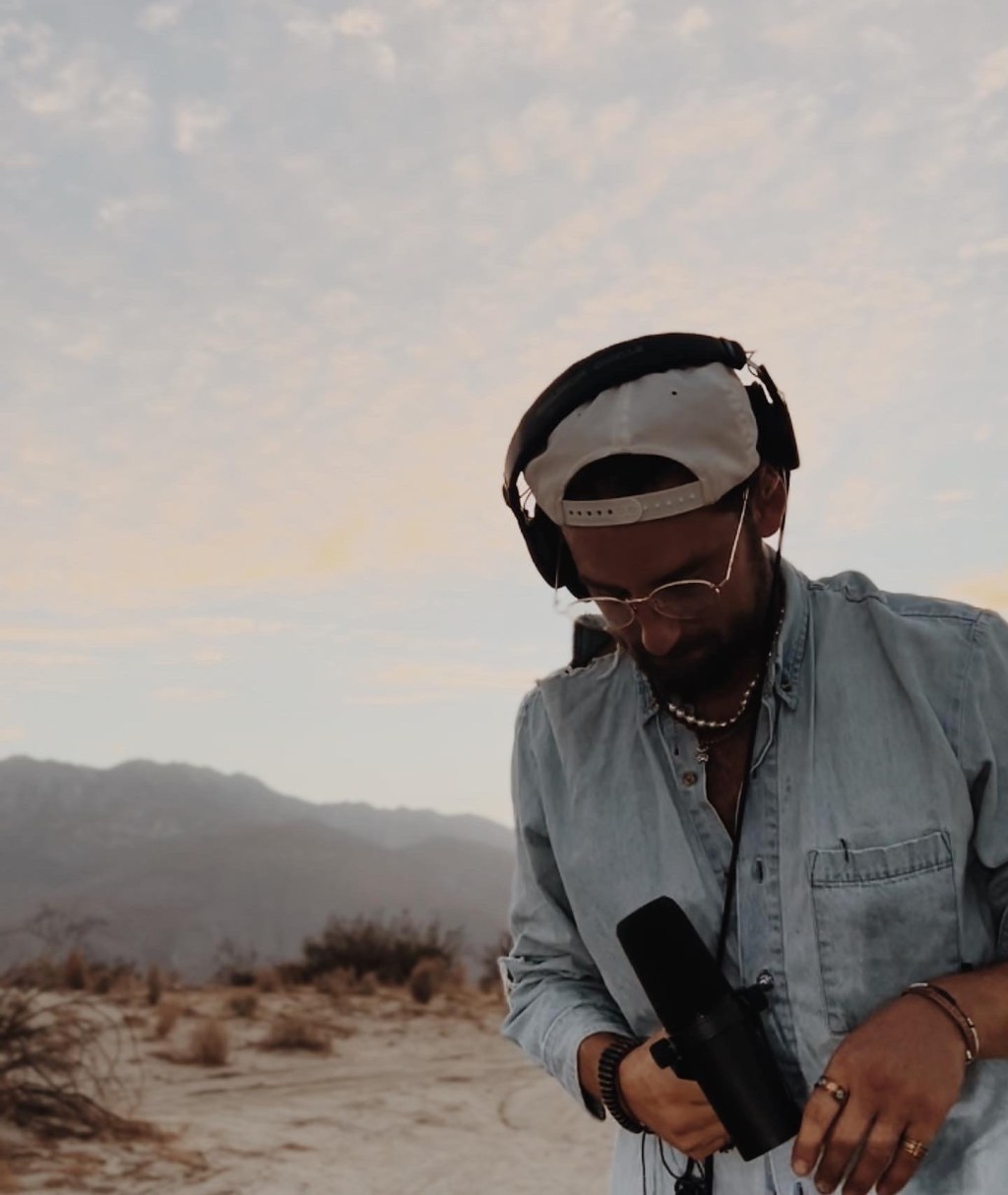 Julian Roy shares “hold you up” feat.&nbsp;Gaël