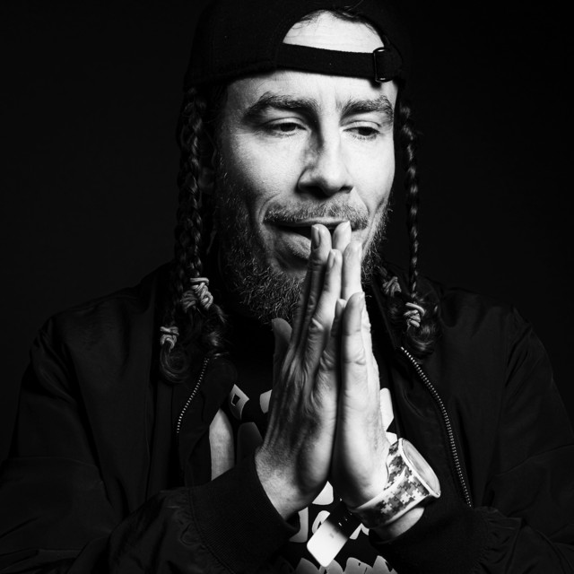 Stream Tommy Evans’ new album, Van&nbsp;Goth