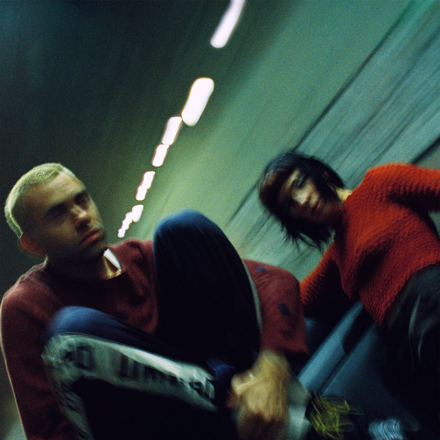 “HEAD FULL OF HOLES” is the latest single from alt-pop duo ill peach
