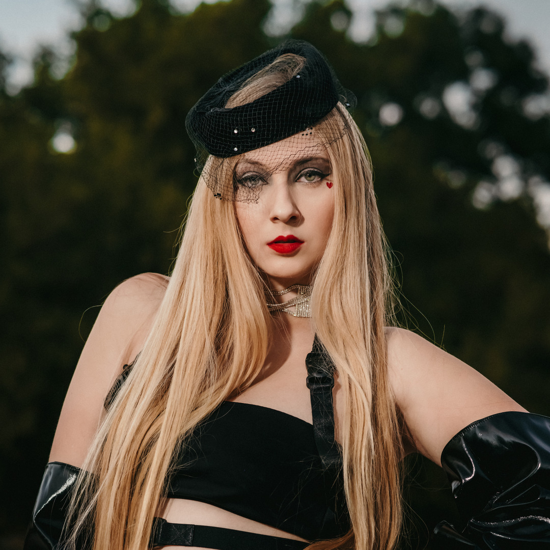 Watch Serena Foster’s new video, “Mayhem”