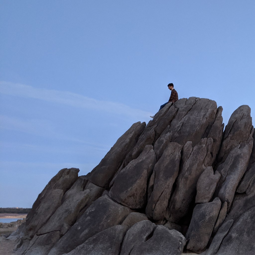 Kadeli reveals “How The Sky Looked” on his gloomy new&nbsp;song