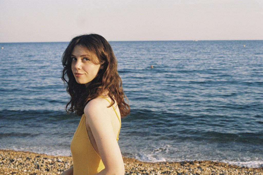 Matilda Mann shares You Look Like You Can’t Swim EP;&nbsp;stream