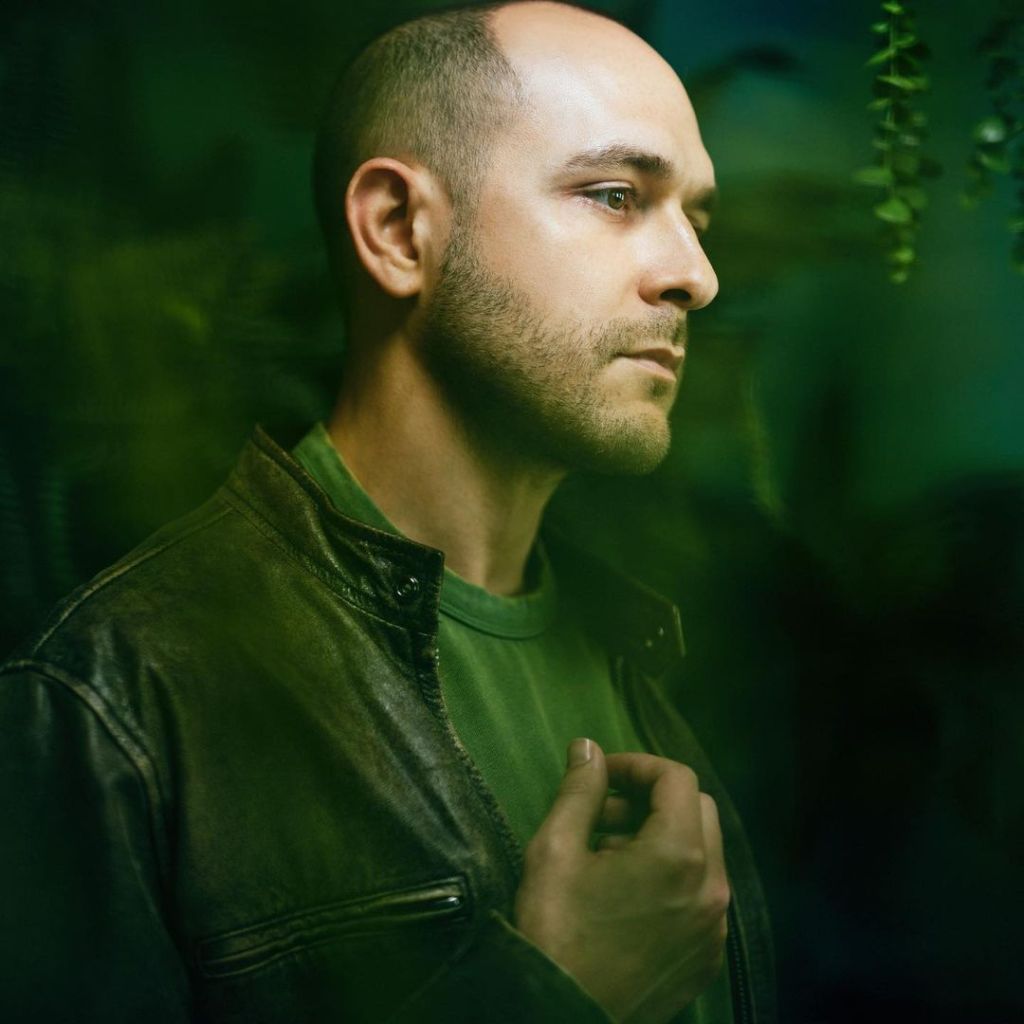 RYTERBAND shares new piece called “Camouflage”