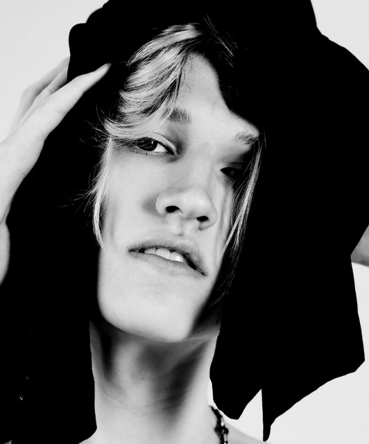 Jack West shares new song called “Undealt”