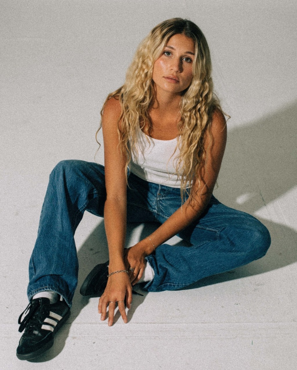 Ashley Elle shares new single; hear “Spring&nbsp;Street”