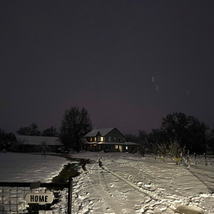 Singer Kyle Lucas shares new song called “Home”