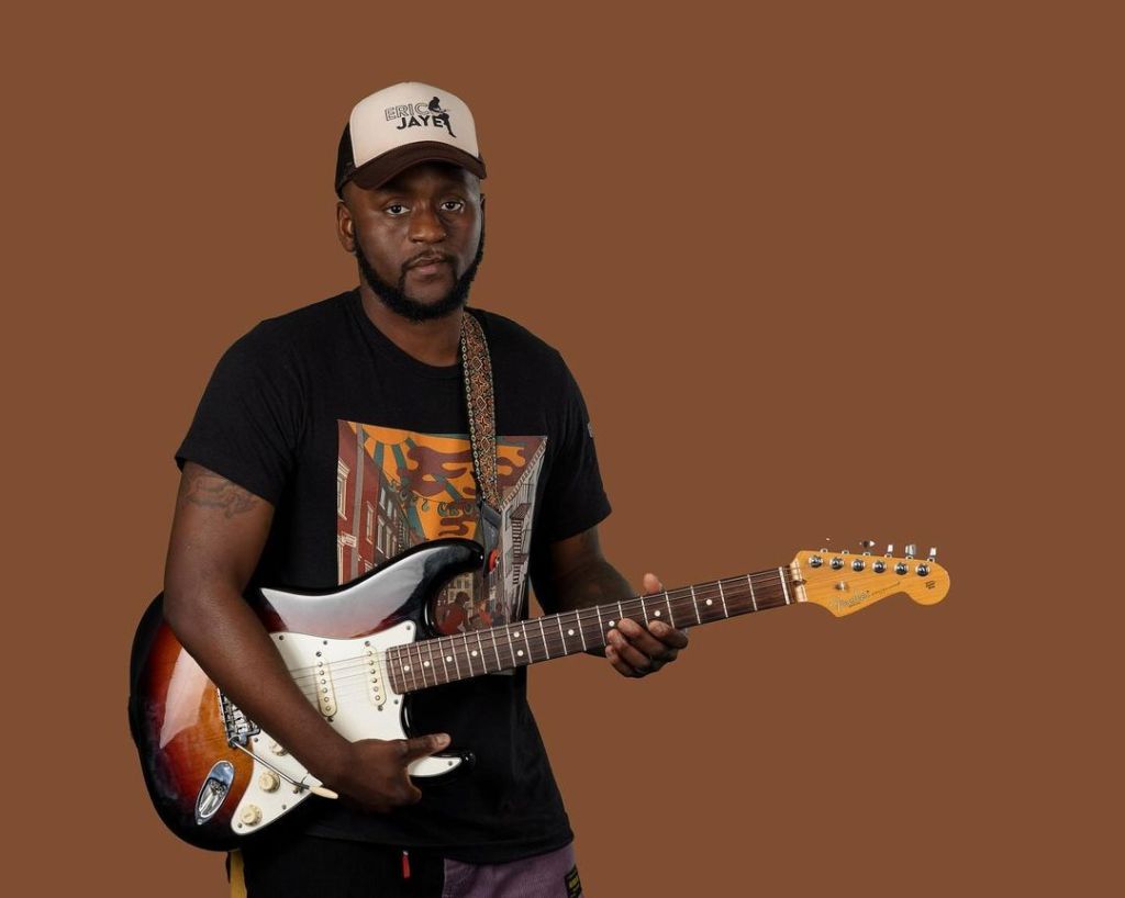 Eric Jaye presents new single, “Carryin’ On”